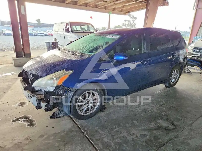 2013 Toyota PRIUS фото