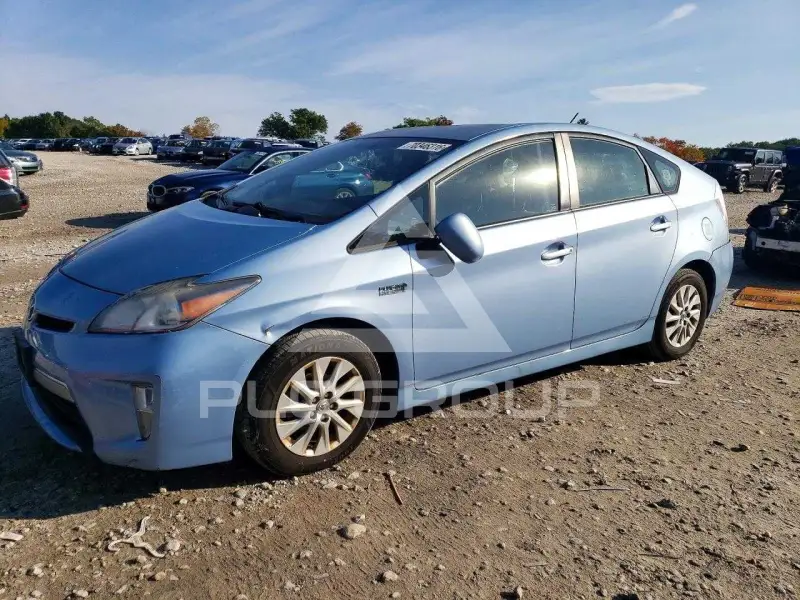 2013 Toyota PRIUS фото