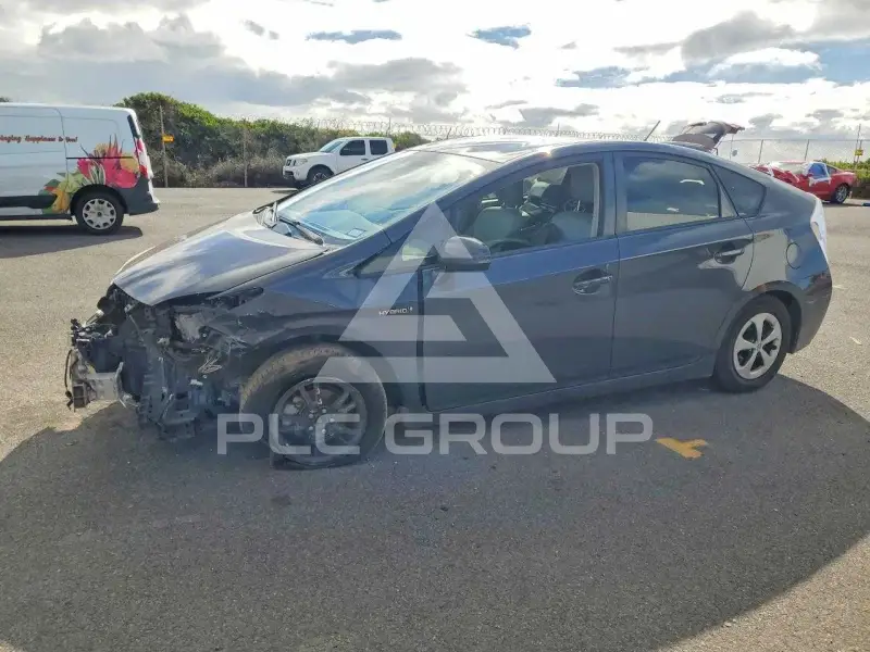 2013 Toyota PRIUS фото