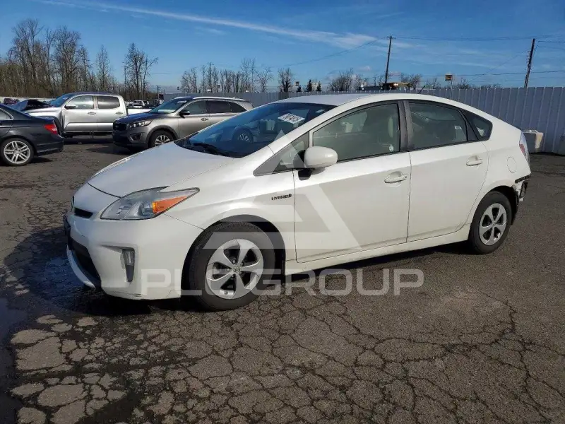 2013 Toyota PRIUS photo