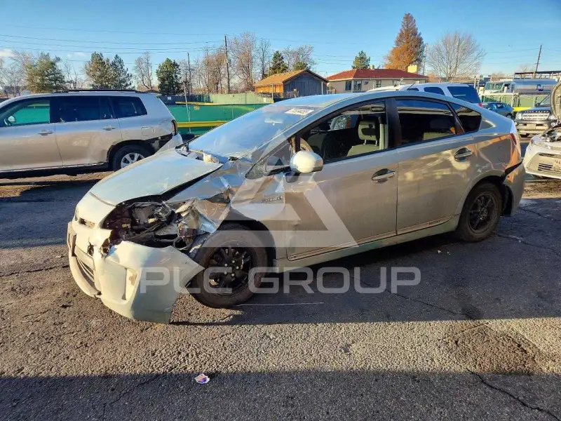 2013 Toyota PRIUS photo