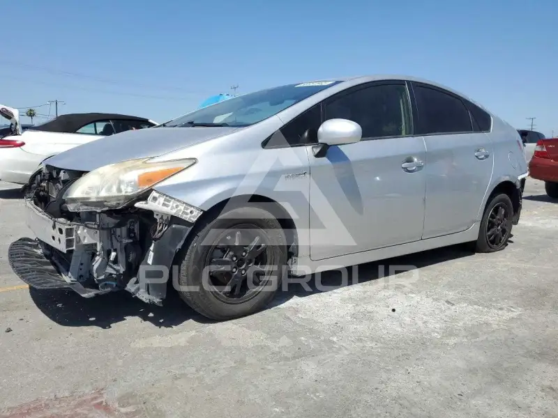 2013 Toyota PRIUS фото