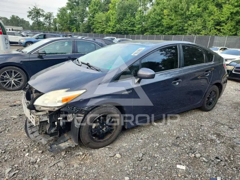 2013 Toyota PRIUS photo