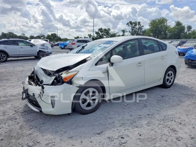 2013 Toyota PRIUS photo
