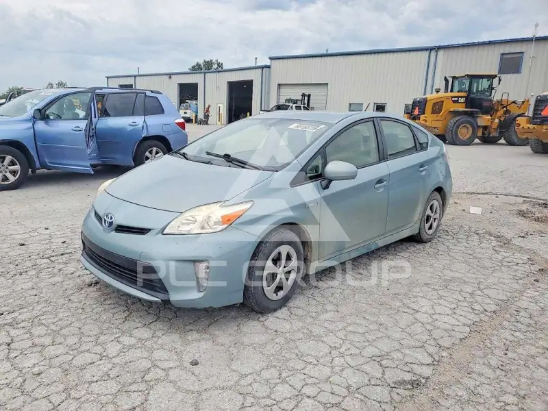 2013 Toyota PRIUS photo
