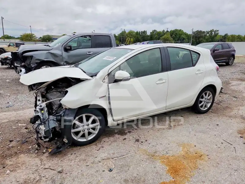 2013 Toyota PRIUS фото