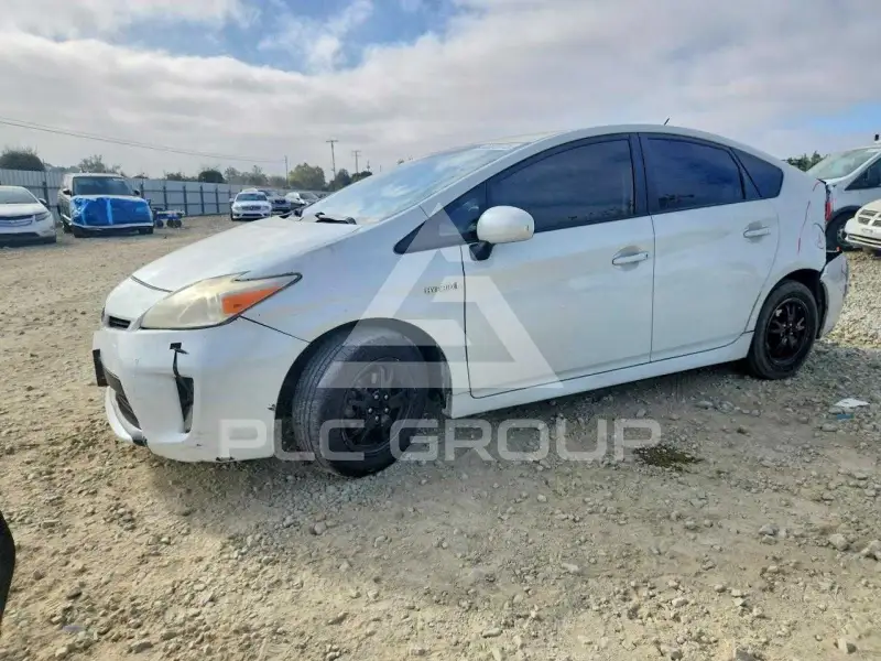 2013 Toyota PRIUS фото
