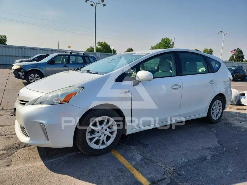 2013 Toyota PRIUS photo