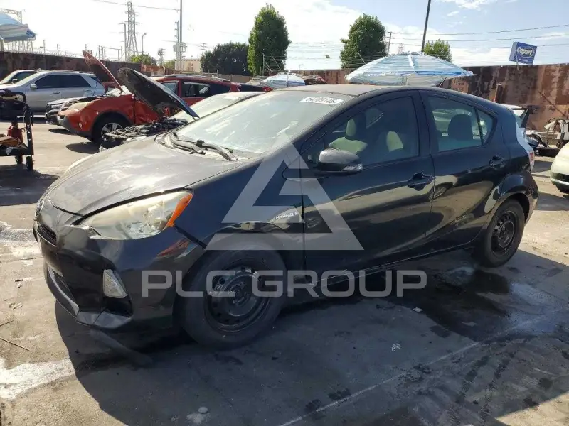 2013 Toyota PRIUS фото