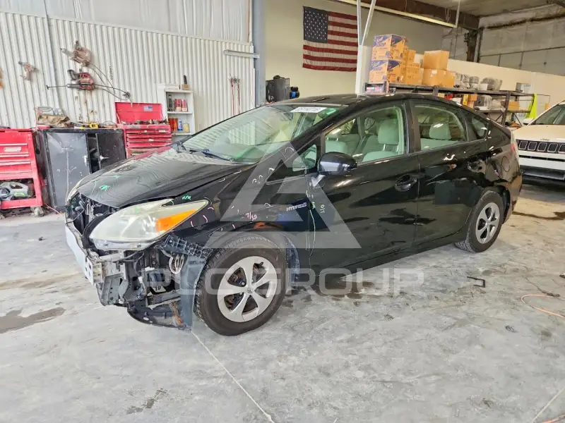 2013 Toyota PRIUS фото