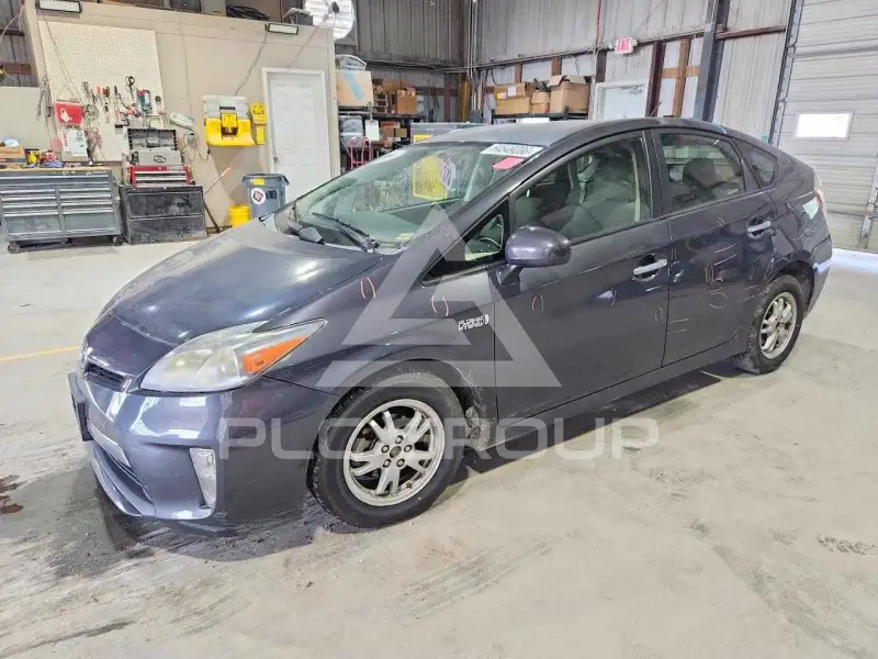 2013 Toyota PRIUS фото