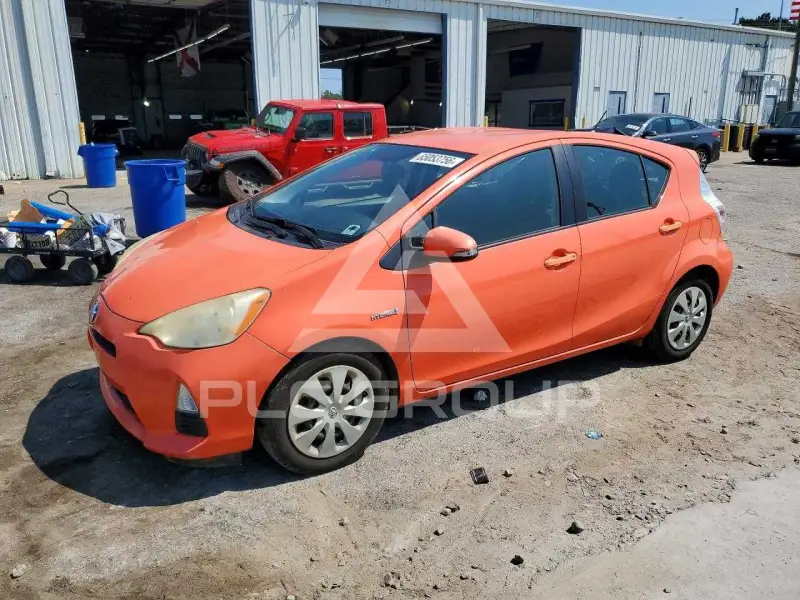 2013 Toyota PRIUS фото