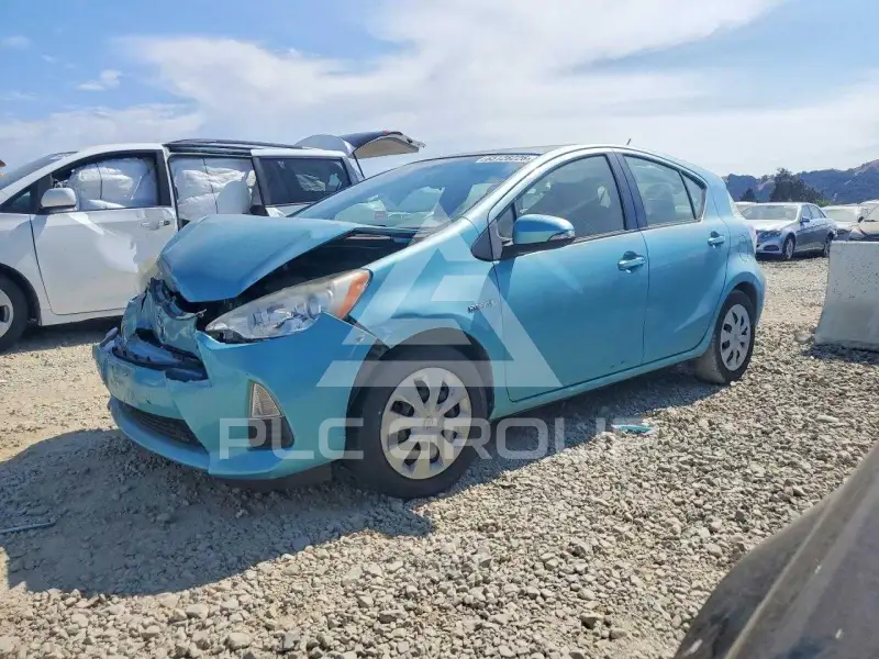 2013 Toyota PRIUS фото