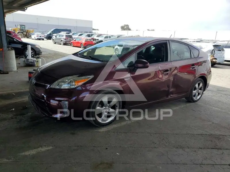 2013 Toyota PRIUS фото