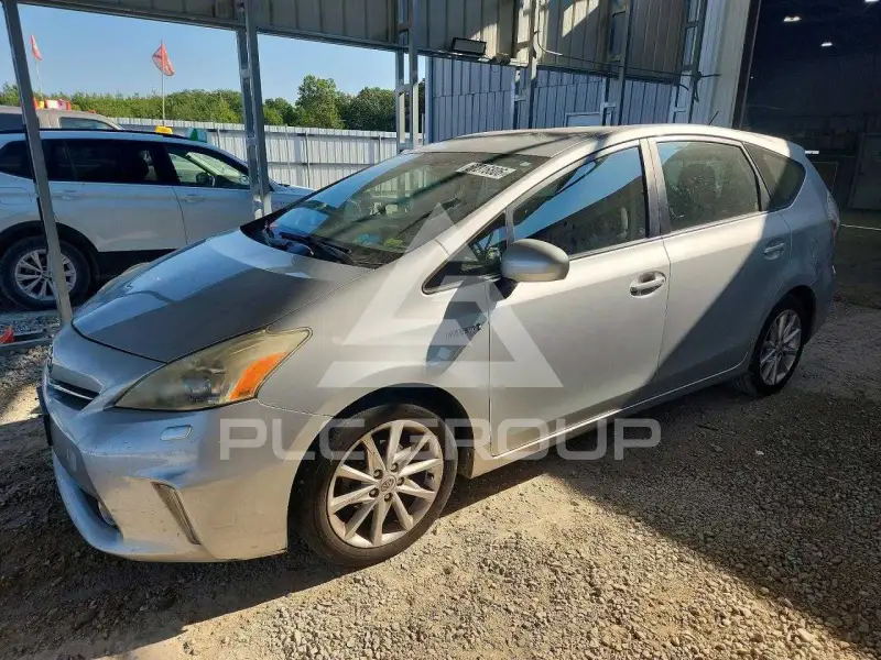 2013 Toyota PRIUS фото
