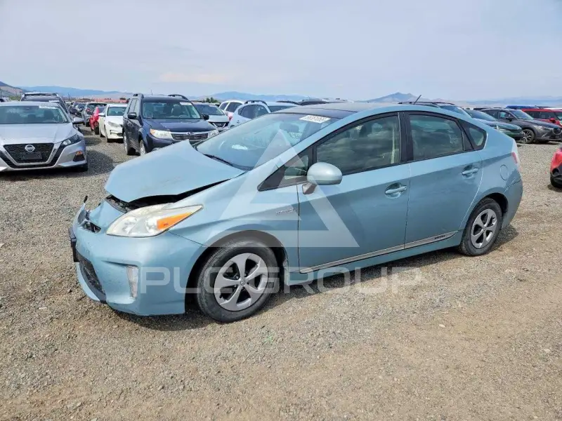 2013 Toyota PRIUS фото