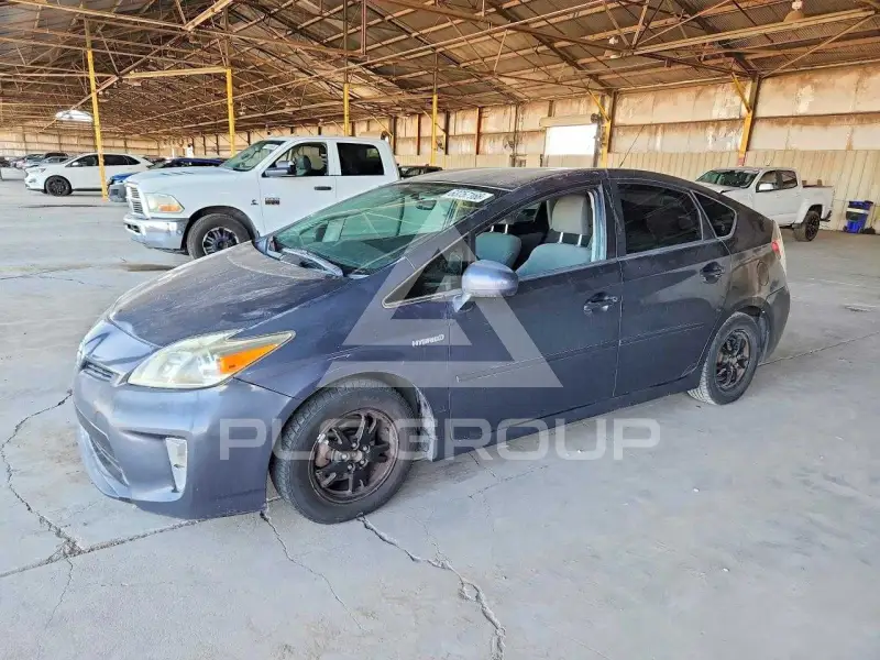 2013 Toyota PRIUS фото