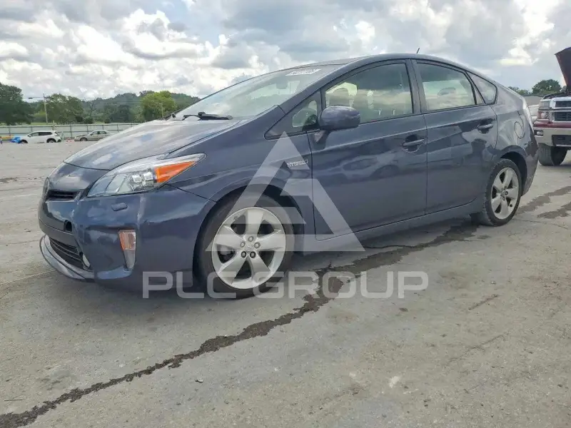 2013 Toyota PRIUS фото