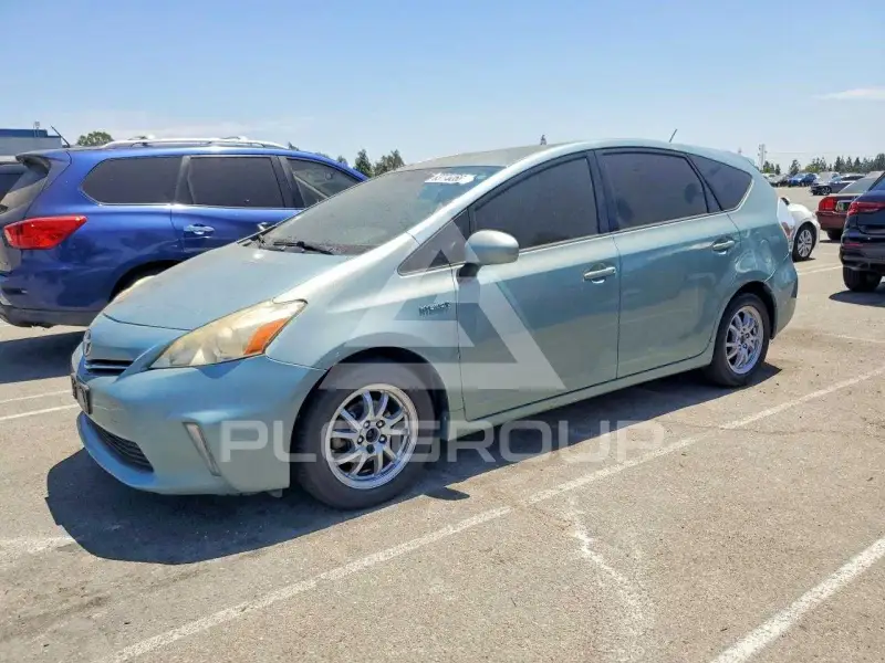 2013 Toyota PRIUS фото