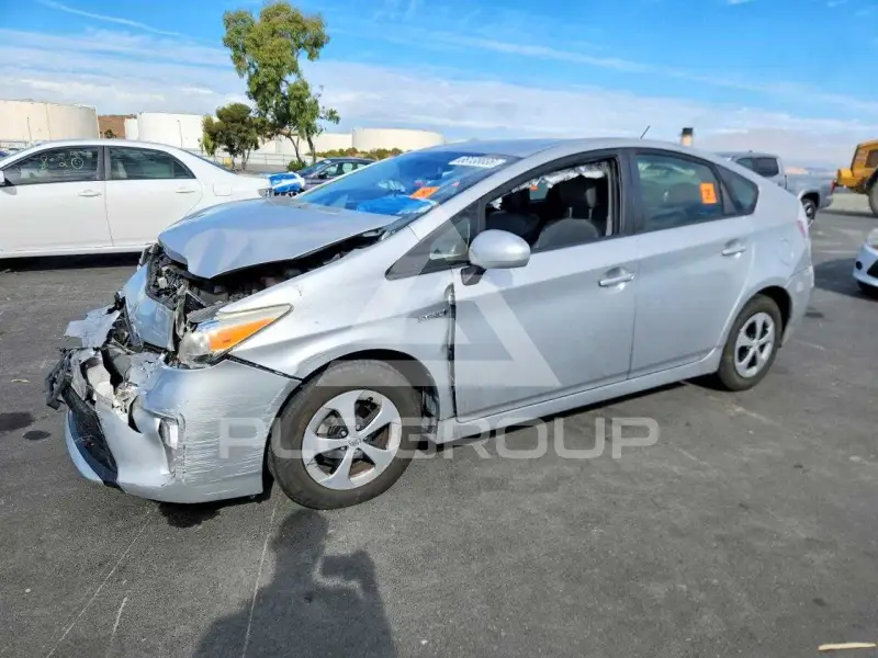 2013 Toyota PRIUS фото