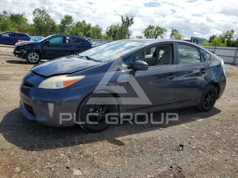 2013 Toyota PRIUS photo