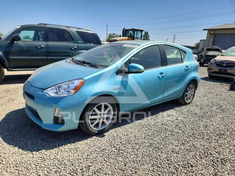2013 Toyota PRIUS photo