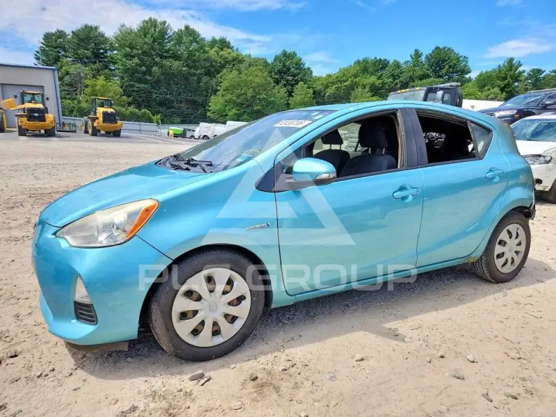 2013 Toyota PRIUS фото