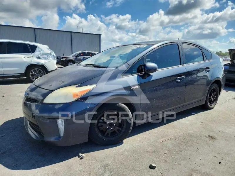 2013 Toyota PRIUS фото