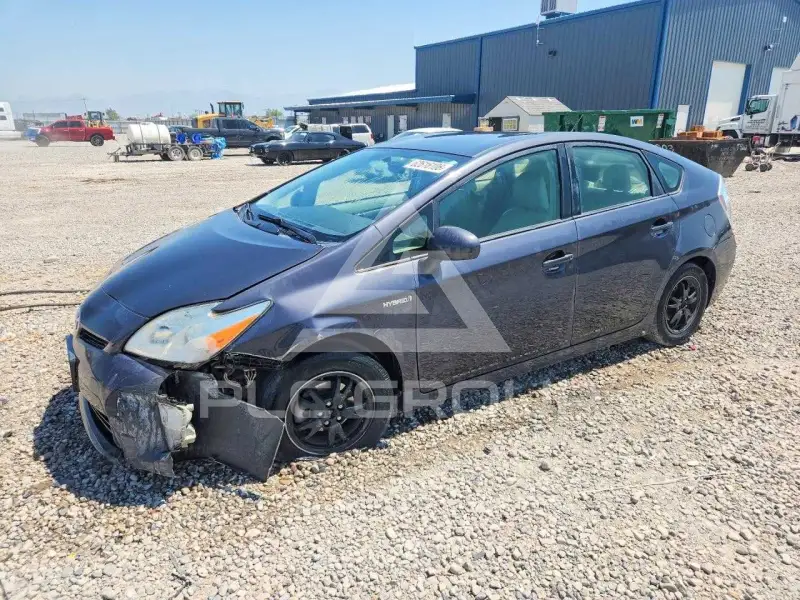 2013 Toyota PRIUS фото