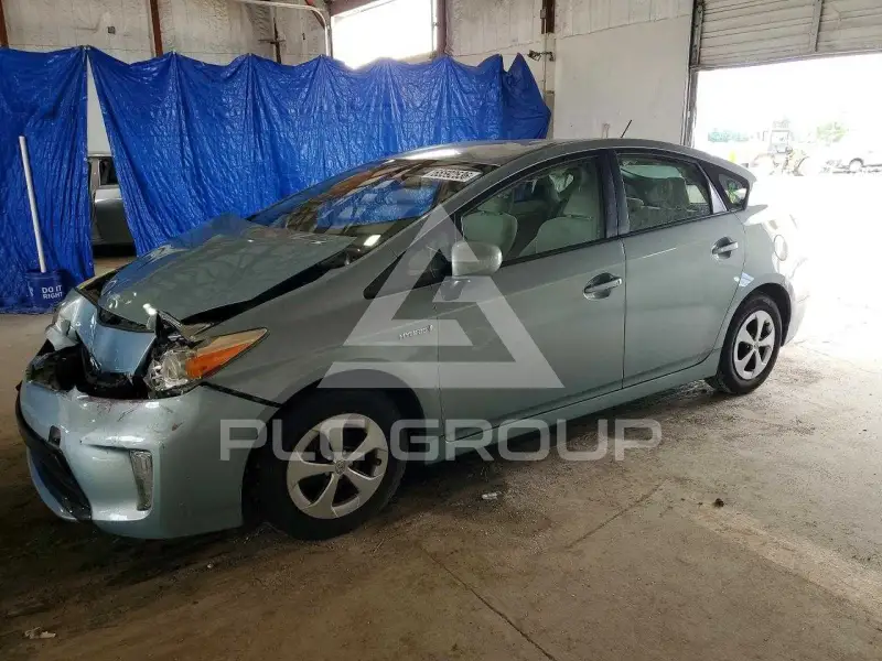 2013 Toyota PRIUS photo