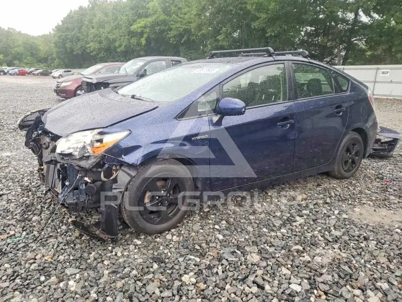 2013 Toyota PRIUS фото