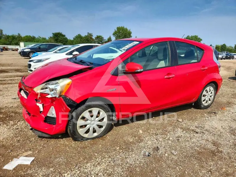 2013 Toyota PRIUS фото