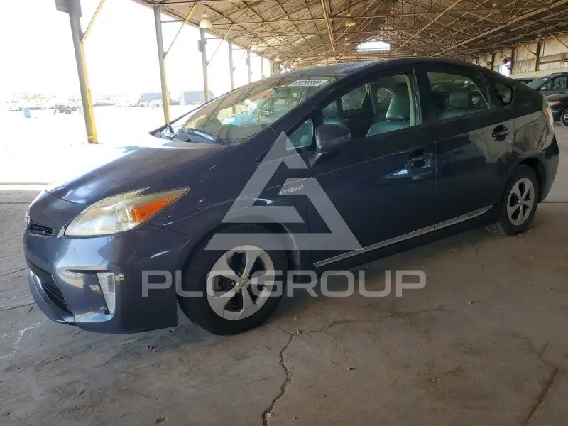 2013 Toyota PRIUS фото