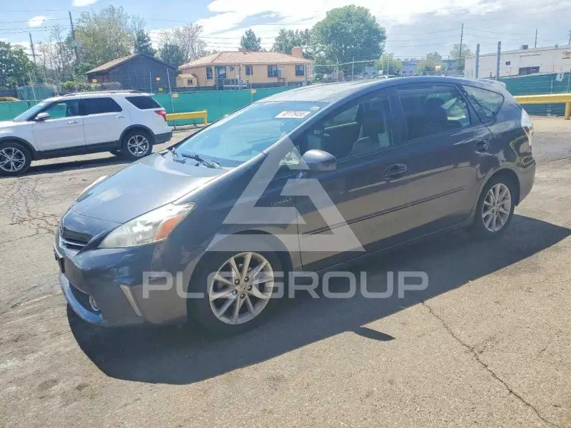 2013 Toyota PRIUS photo
