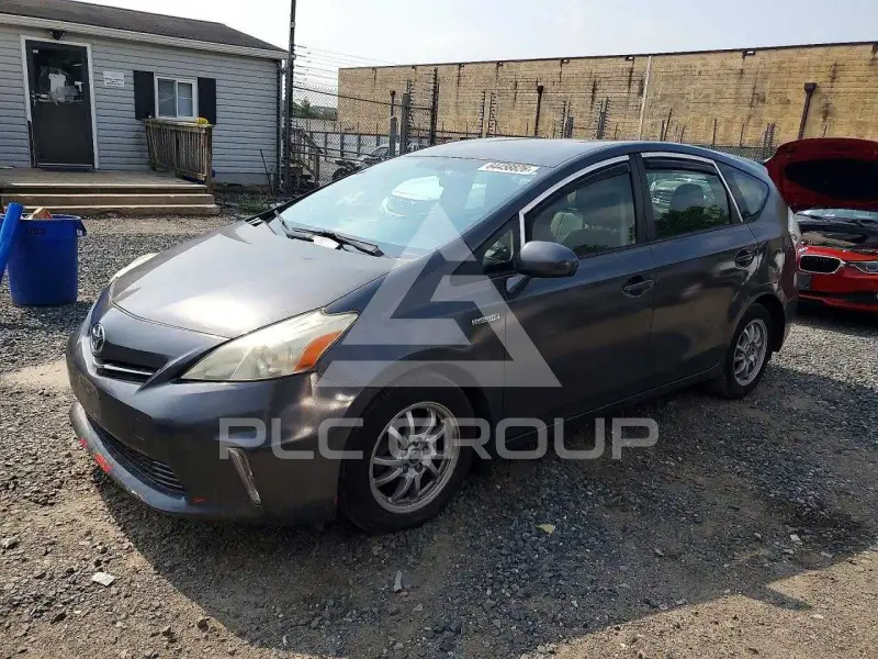 2013 Toyota PRIUS фото