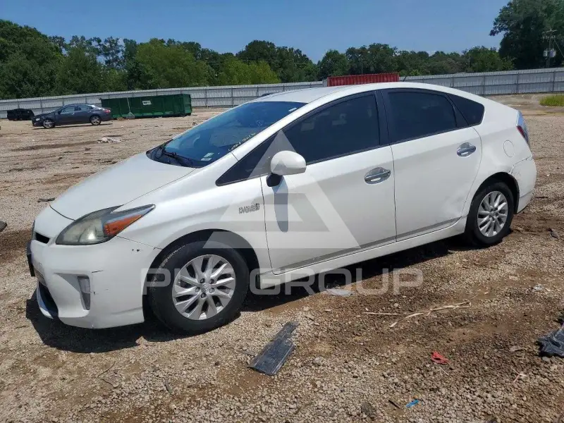 2013 Toyota PRIUS фото