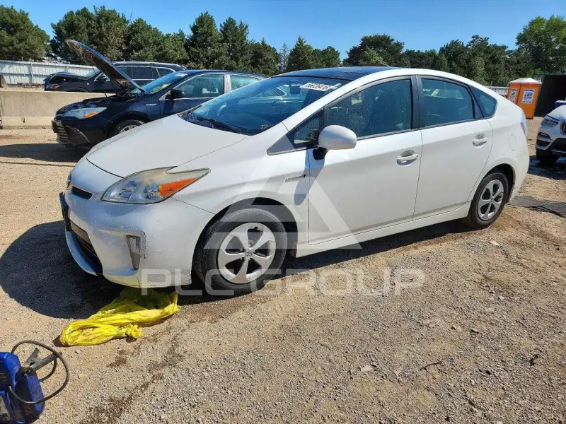2013 Toyota PRIUS photo