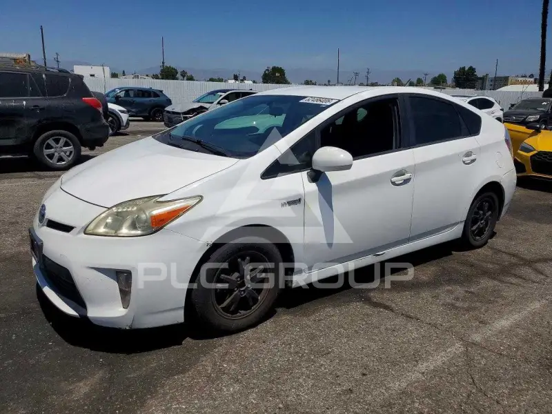 2013 Toyota PRIUS фото