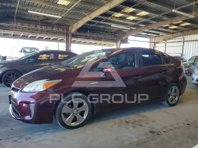 2013 Toyota PRIUS фото