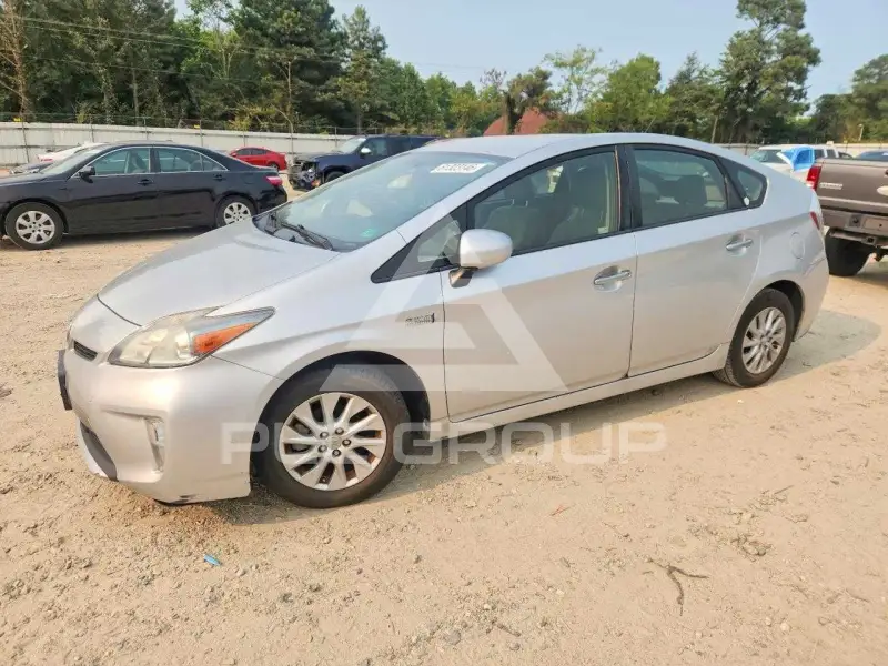 2013 Toyota PRIUS фото