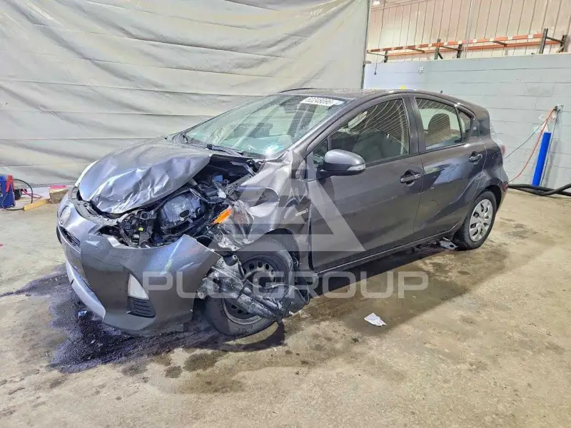 2013 Toyota PRIUS фото