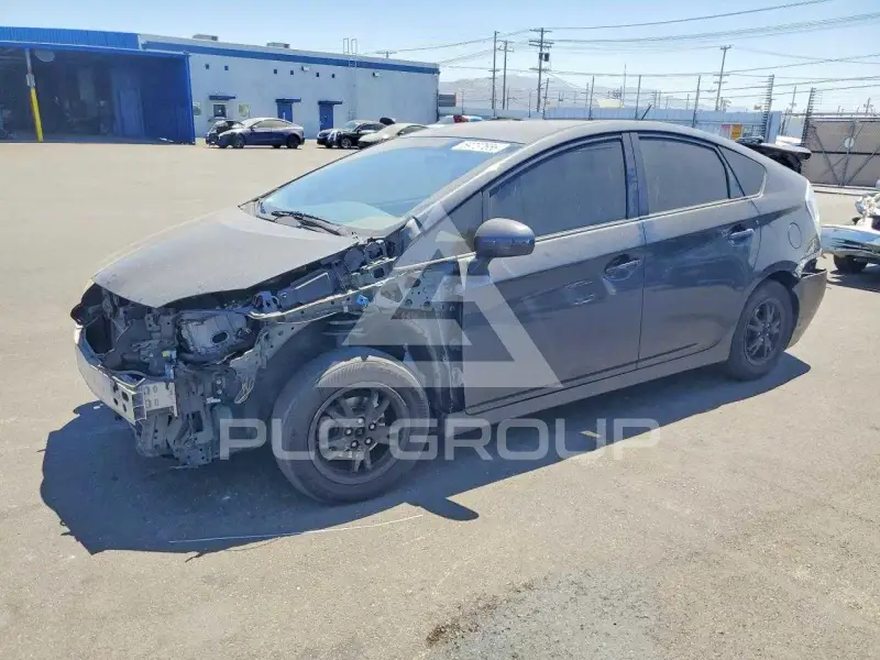2013 Toyota PRIUS фото