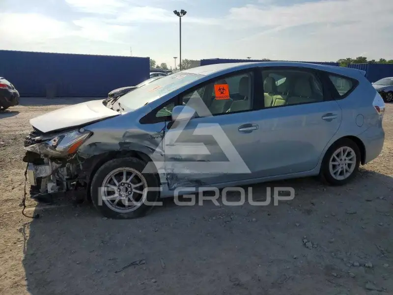 2013 Toyota PRIUS photo