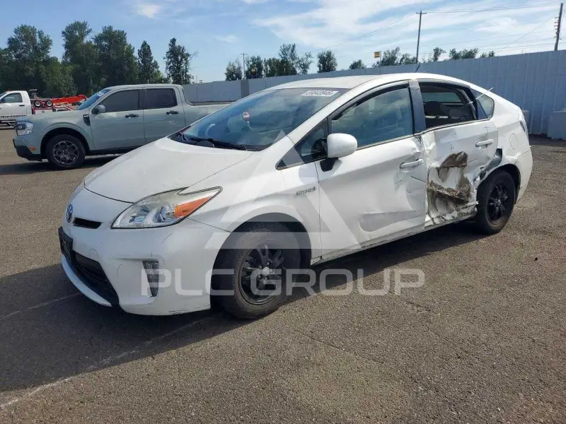 2013 Toyota PRIUS фото