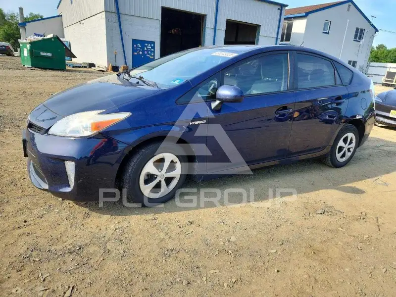 2013 Toyota PRIUS photo