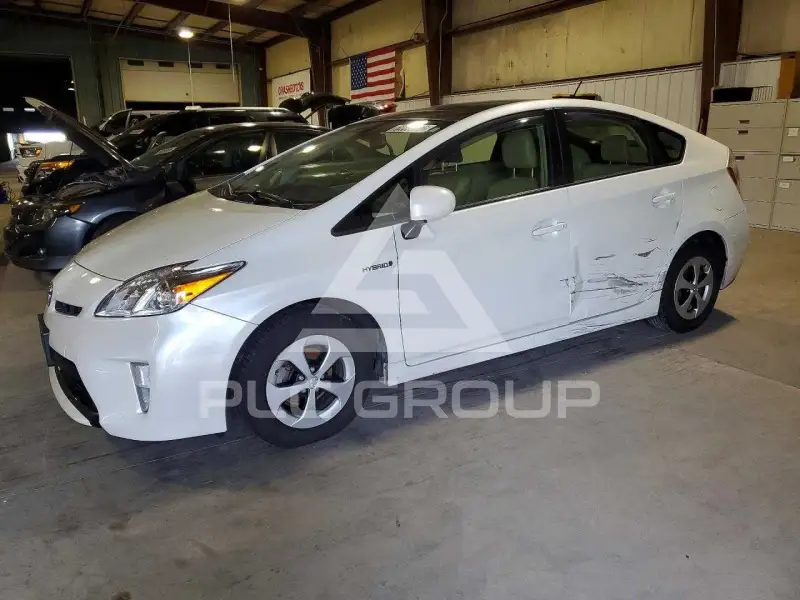 2013 Toyota PRIUS photo