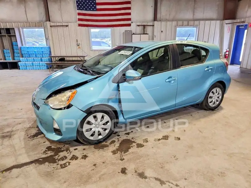 2013 Toyota PRIUS photo