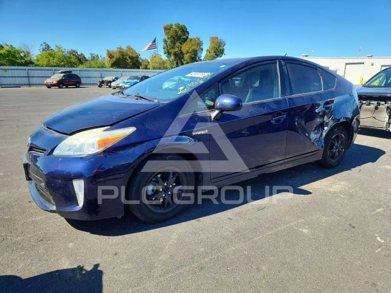 2013 Toyota PRIUS фото