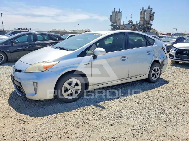 2013 Toyota PRIUS фото