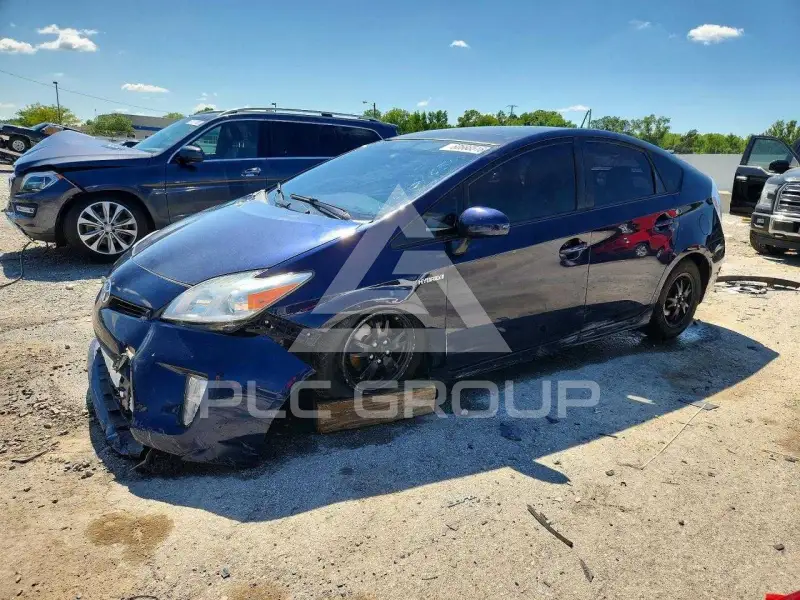 2013 Toyota PRIUS фото